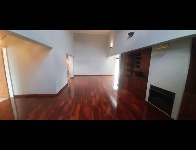 4 BEDROOM FREESTANDING FOR SALE IN GLEN MARAIS